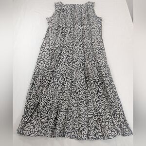 Haani Elegant Black and White Sleeveless Floral like Patterned Dress Size XL